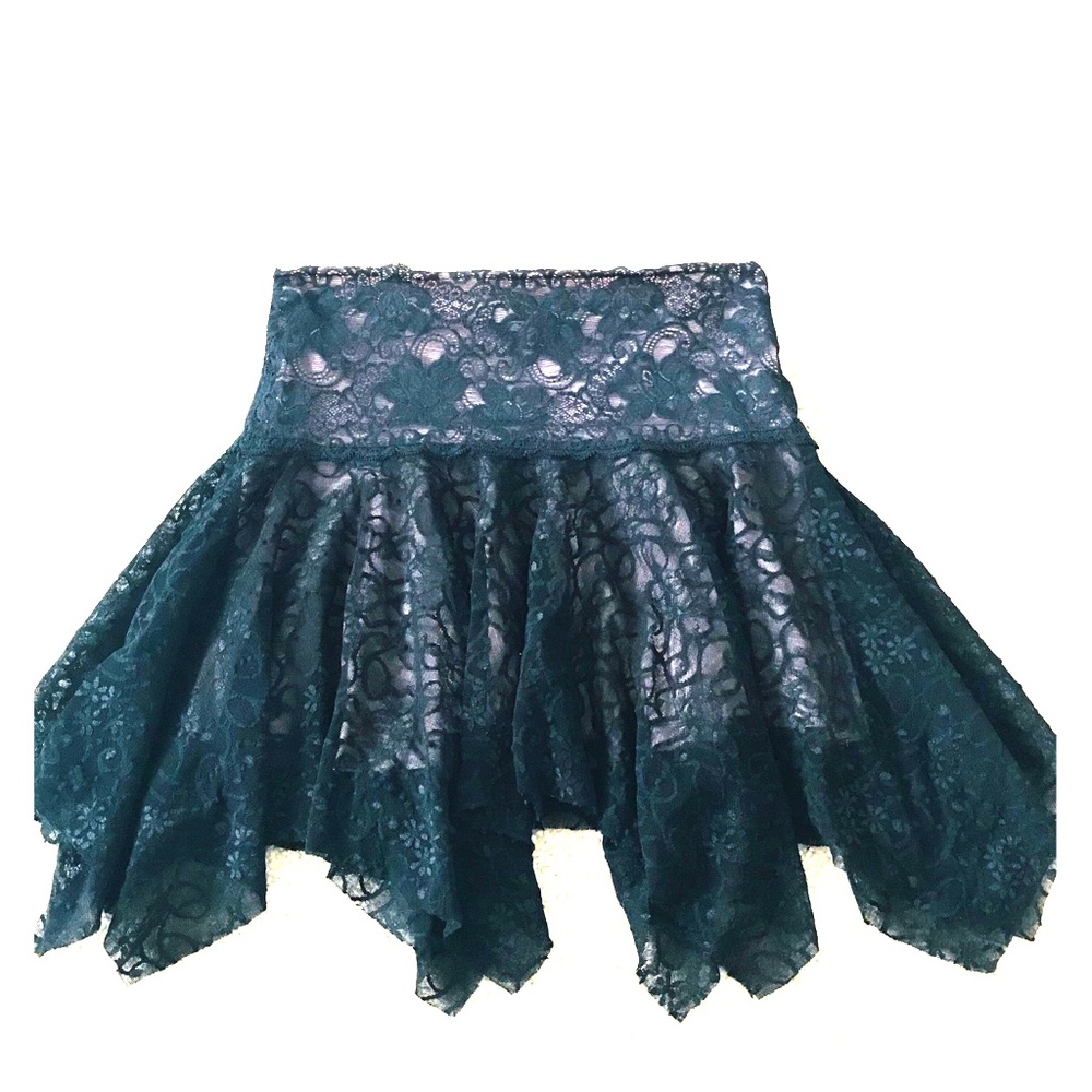 Forever 21 Lace Skirt 👗